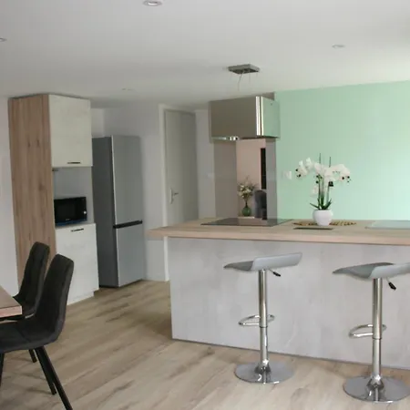 Les Nuits D'aldearde Apartment *