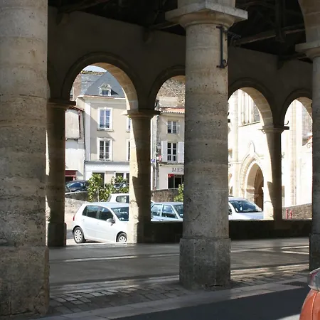 Les Nuits D'aldearde Apartamento Airvault